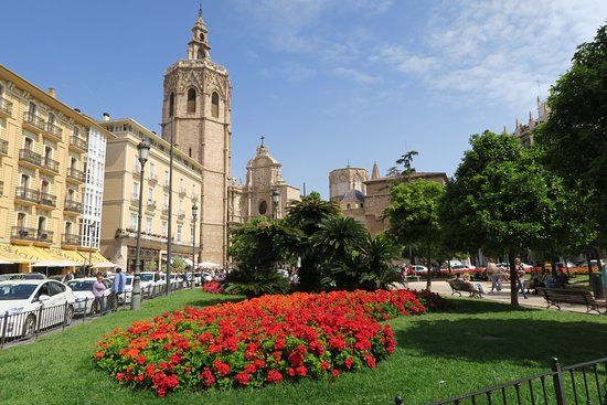 Plaza de la Reina